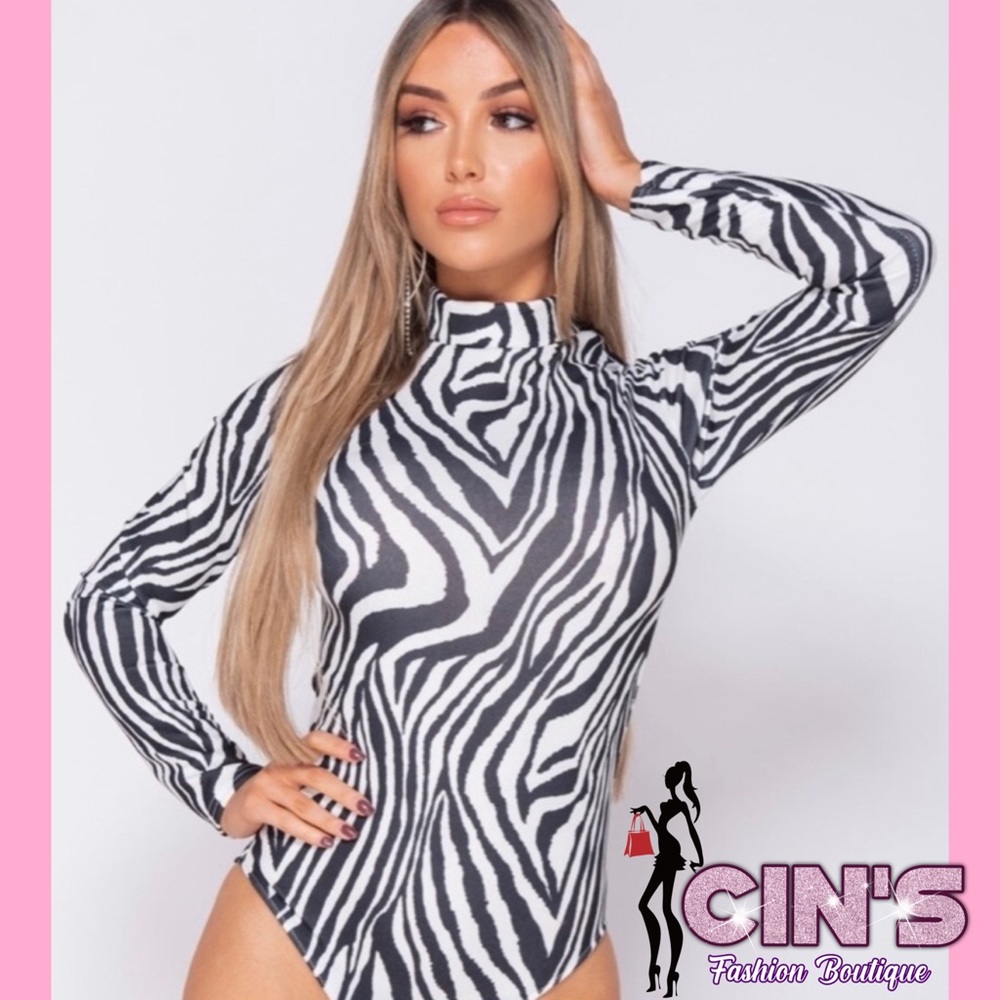 🚨Sold🚨Zebra print bodysuit💕